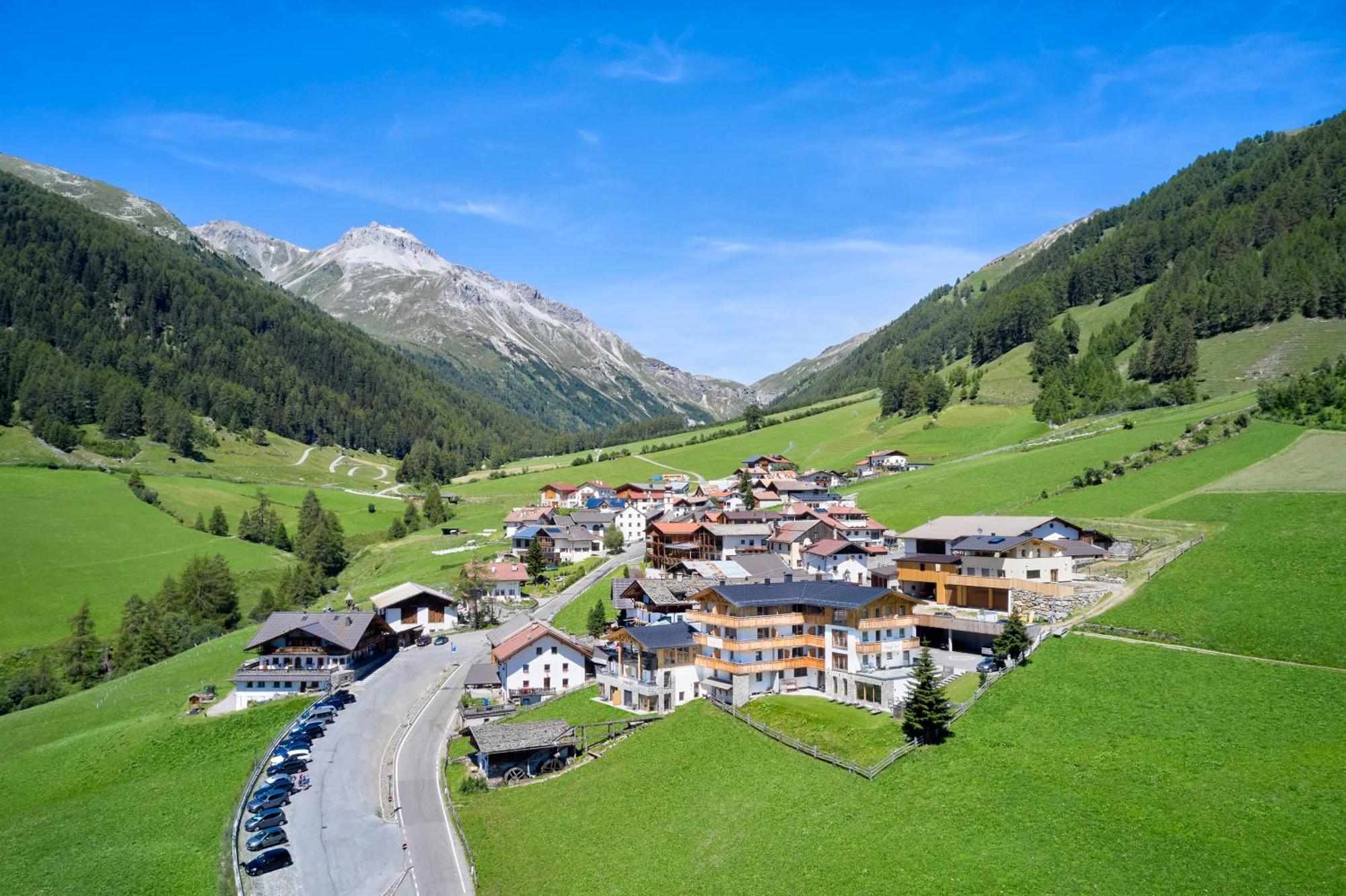 Hotel Anigglhof Mals im Vinschgau Exterior foto